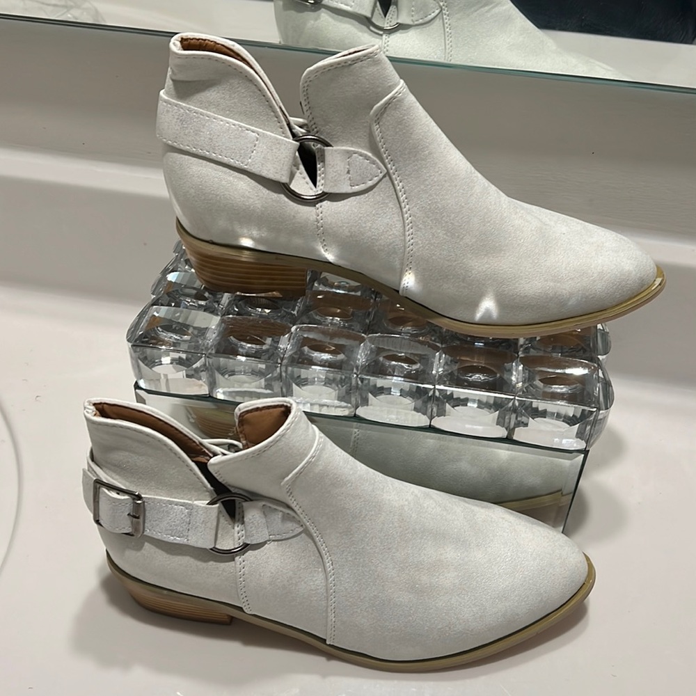 Shoes new size 37